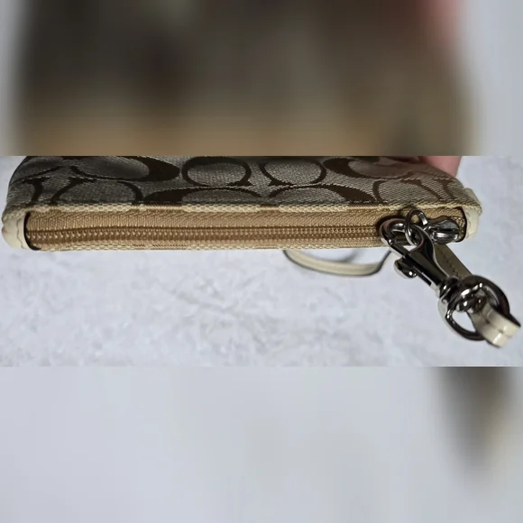 Coach Wristlet Wallet Coin Purse Wrist Tote - Picture 9 of 9